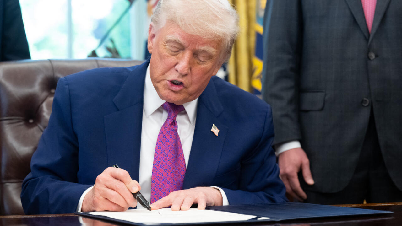 Game-Changer for Senior Care: What President Trump’s Drug Pricing Order Means for You — Instant Courier Rates