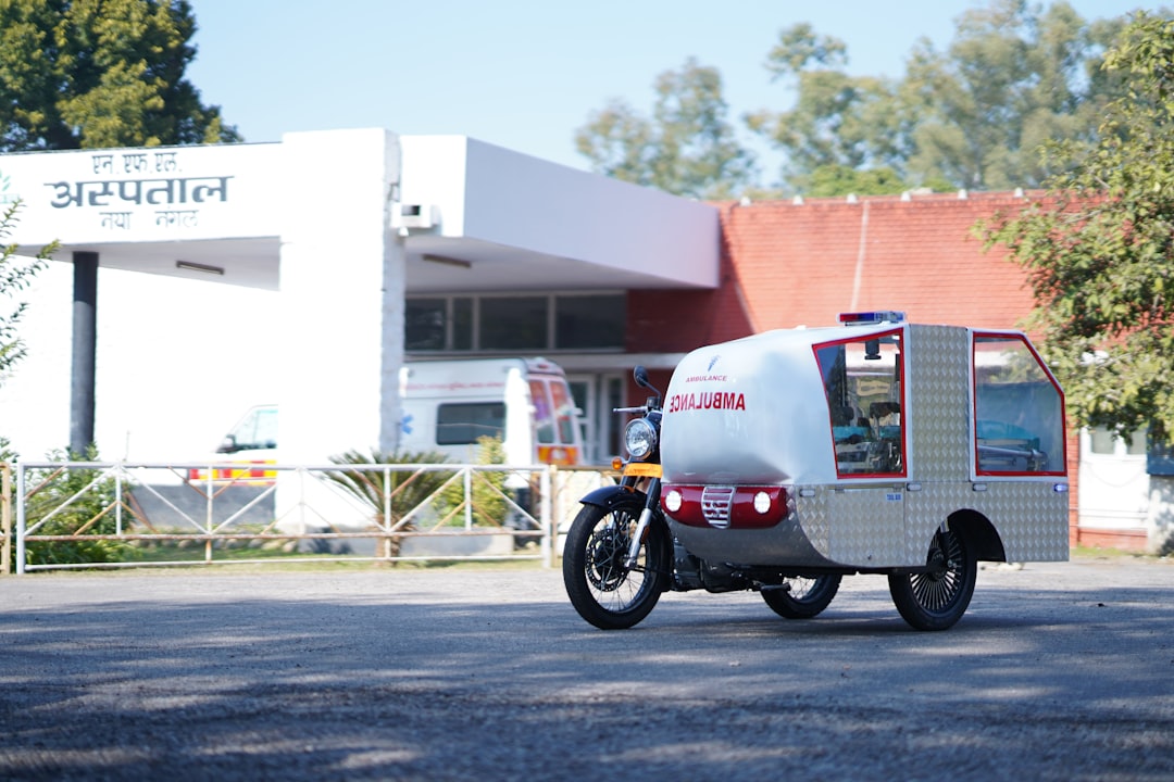 How Urgent Care Clinics in Gwinnett County Benefit from Same-Day Medical Couriers — Instant Courier Rates