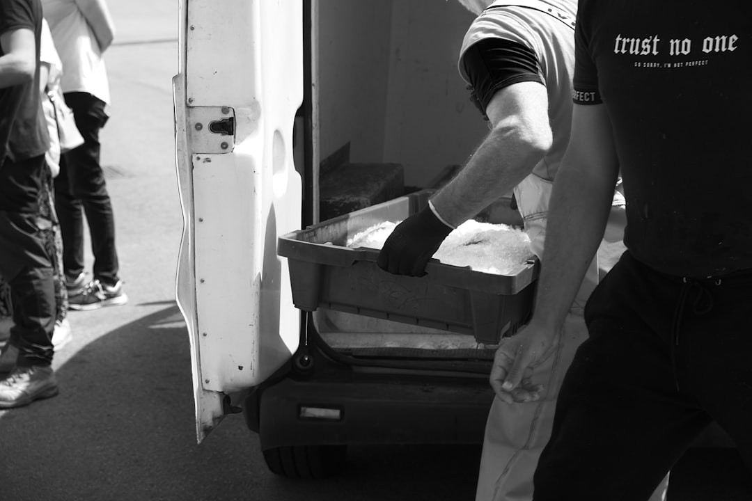 Why Metro Atlanta Mobile Phlebotomy Providers Need a Courier Partner — Instant Courier Rates