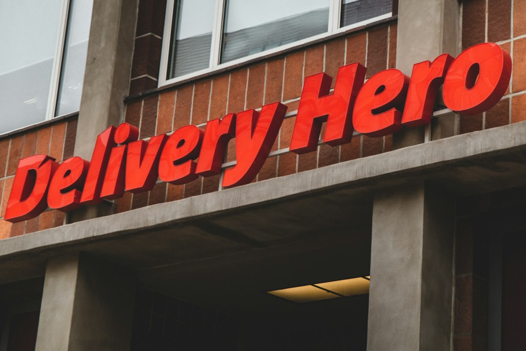 Medical Courier Service in Lawrenceville, GA — Instant Courier Rates